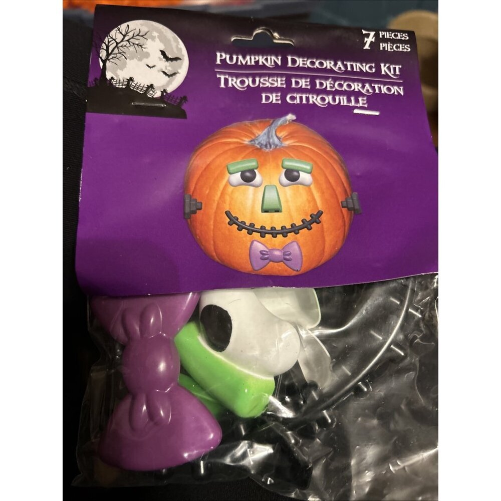 Pumpkin Decorating Face Kit- Purple Bow, 7 Pieces Halloween Potato Pumpkin Set
